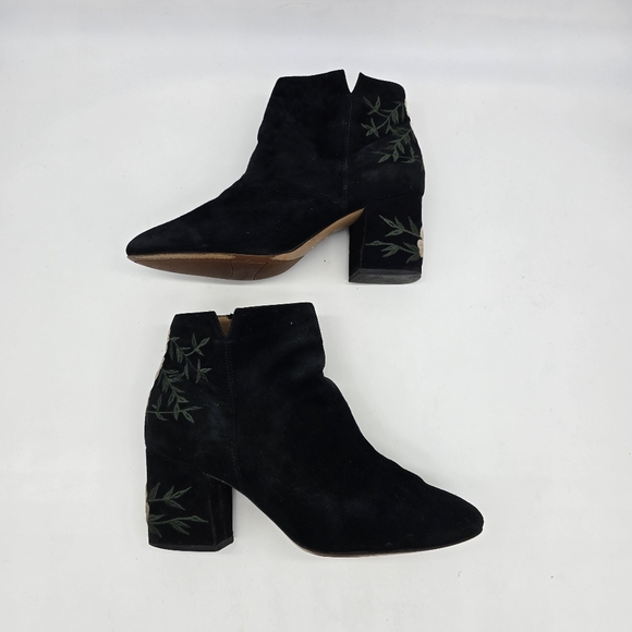Franco Sarto Olympia Black Suede Embroidered Ankle Boots Booties Women's 8.5M - Picture 6 of 7